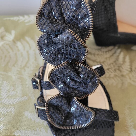 Dressy Vianni Collection Sandals - Picture 2 of 8